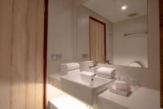 The Residence Rajtaevee Hotel - Bangkok - 4