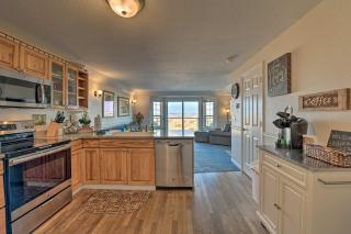 Eagles View Condo in Ocean Shores with 3 Balconies - Ocean Shores - 4