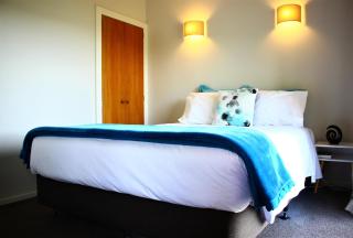 Duvauchelle Seaside Motel - 3