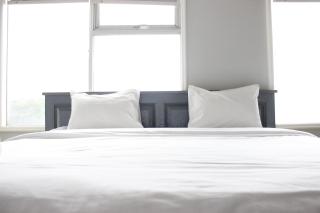 Spacious & Trendy Studio at Jarrdin Cihampelas Apartment By Travelio - Bandung - 0