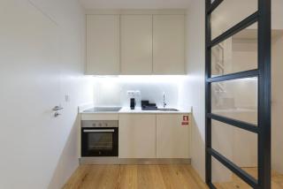 LovelyStay - Vitoria Viewpoint 1BR Flat - Porto - 3