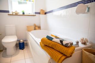 The Beach House Holiday Apartments - Eastbourne - 1