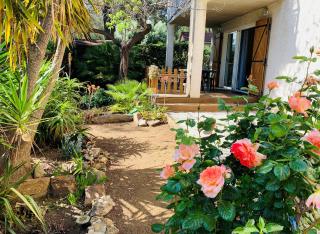 Ecrin de verdure sur Le Lavandou - Classement Tourisme 3 Etoiles - Le Lavandou - 0