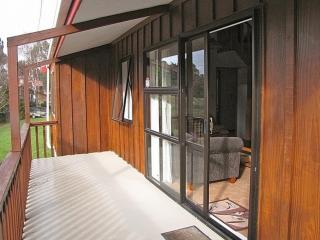 Park Avenue - Ohakune Holiday Home - 8