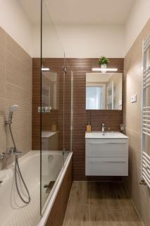 Downtown Elegance by Great Market Hall - 2 BEDROOMS, 1 LIVING ROOM, 2 BATHROOMS, FREE AIRCONDITIONER, FREE ITALIEN COFFEE - Budapest - 8