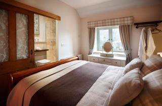 Rita's Luxury Retreat with Swedish Hot tub and Wood Fuelled Pizza Oven - 3