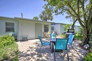 New Smyrna Beach Abode with Fire Pit, Walk to Beach! - New Smyrna Beach - 0