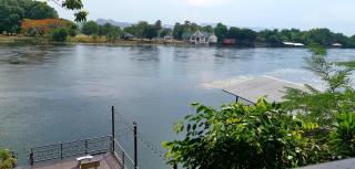 T & T Hostel Kanchanaburi - Kanchanaburi City - 8