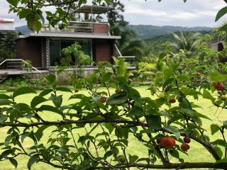 Baan Boom Boxes Eco Friendly Resort - Mae Nam - 3
