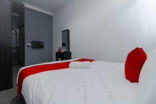 RedDoorz Plus near Batam City Square - 4