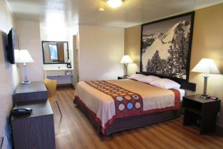 Super 8 by Wyndham Evanston - Evanston - 7