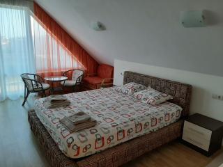 Alexander Lozenets Beach Complex Apartment - 4