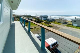 Beachtown Bliss - Rockaway Beach - 9