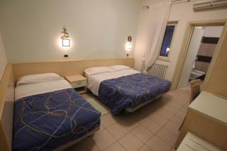 Albergo Ristorante Val Vomano - Penna SantʼAndrea - 2