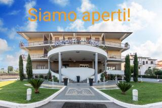 Hotel Aquila - 0