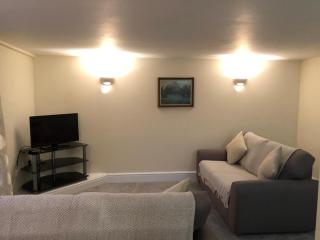 9 Bromleys Court - 4
