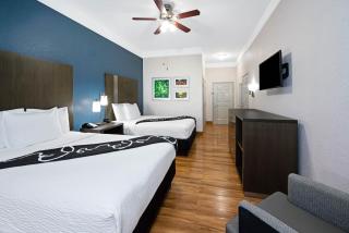 La Quinta Inn & Suite Kingwood Houston IAH Airport 53200 - 1