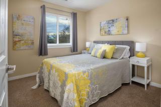 Lizzie Court - Portland - 6