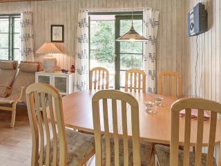 6 person holiday home in Nexø - Snogebæk - 6