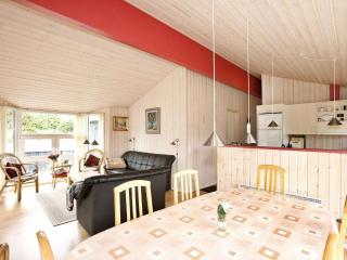 8 person holiday home in Hadsund-By Traum - Øster Hurup - 4
