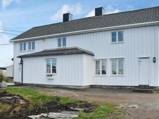 Holiday Home Reksundveien - Henda - 5