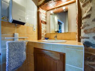 Holiday Home Saint-Beauzire near Pauillac Castle - 1