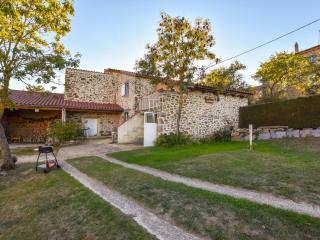 Holiday Home Saint-Beauzire near Pauillac Castle - 0