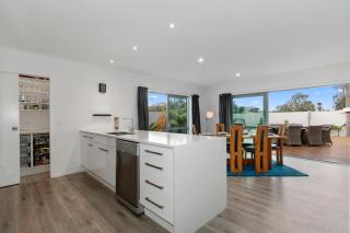 Kihi Retreat - Ruakaka Holiday Home - Ruakaka - 1