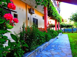 Anastasia Chalatsogianni Rooms - Paralia Panteleimonos - 9