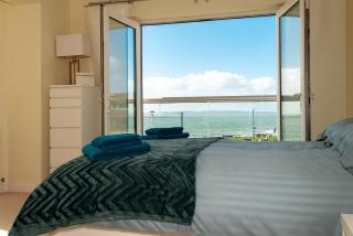 Bournemouth Beach & Sea Views - 9