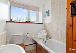 Lambston Cottage - A Pembrokeshire Home Away From Home - Pelcomb - 3