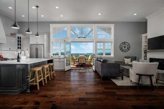 The Farmhouse at Quandary Vineyards - Carlton - 0