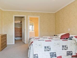 Lochaber Lodge - Acacia Bay Holiday Home - Taupo - 4