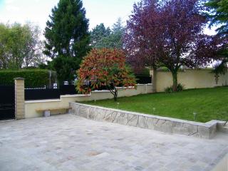 Grand appartement dans villa avec parking quartier résidentiel - Joigny - 6