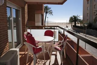 AT132 Els Pins, 1ra línea de la playa, piscina, airco, aparcamiento - Torredembarra - 0