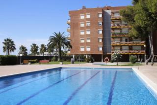 AT132 Els Pins, 1ra línea de la playa, piscina, airco, aparcamiento - Torredembarra - 9