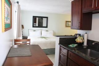 Renovated Private Kuhio Village 708A Studio - 2 min Walk 2 the Beach! - Honolulu - 6
