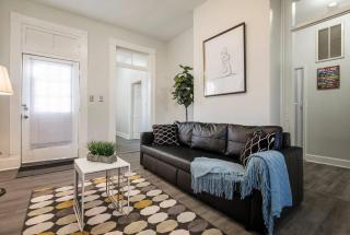 Louisville Dream House 4BR 2BA by CozySuites - Louisville - 5