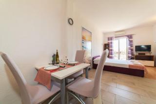 Apartment Livaja - Kastel Novi - 1