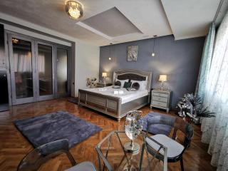 Crystal Central Apartment - Braşov - 3