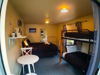 Tombstone Motel, Lodge & Backpackers - 1