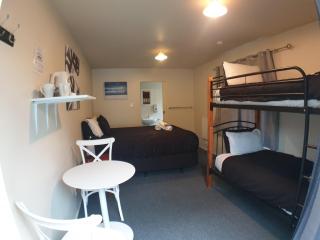 Tombstone Motel, Lodge & Backpackers - 3