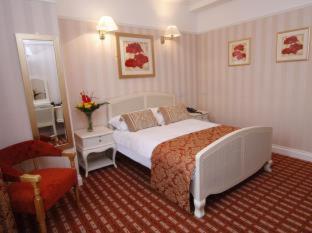 Castle Hotel - Dublin - 1