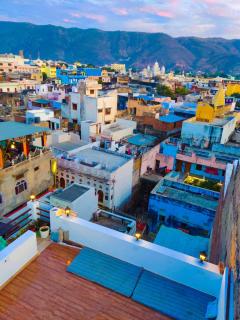 Varah Square Guest House - 4