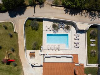 Villa Vesna with sauna, hot tub - Potpićan - 8