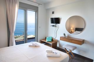 Bay View GuestHouses - Kalamata - 7