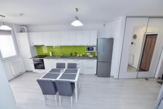 Stylish Stay - Executive - private parking and central location - 9