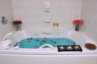 Cartier Place Suite Hotel - 9
