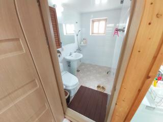 Feeling Good House - 7