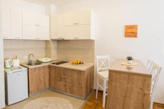 Peace 2 Apartments with parking - Budva - 4